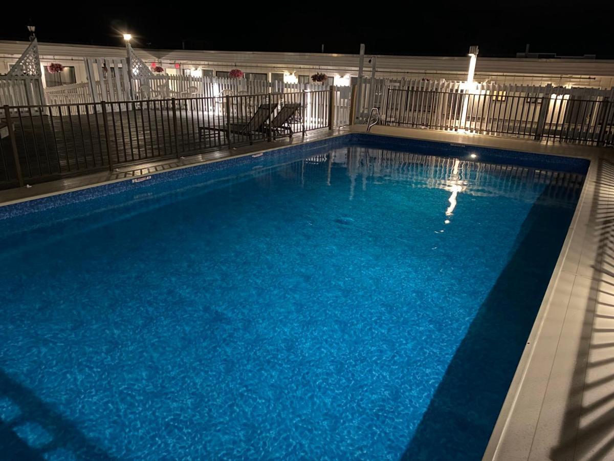 Ways Motel Hampton Εξωτερικό φωτογραφία